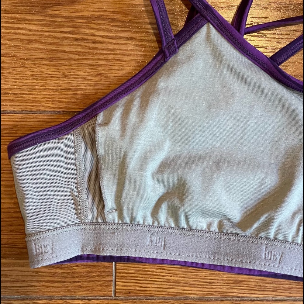 LUCY cross strap yoga bra - Picture 3 of 3